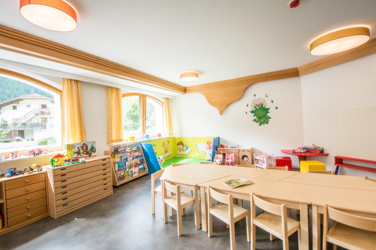 Familienhotel Viktoria Ultimo Bagian luar foto
